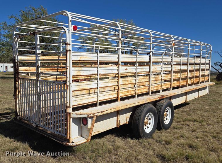 image for item EU4000 1990 W-W Trailer Manufacturers livestock trailer