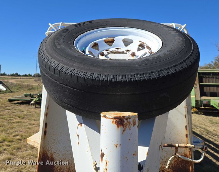 image for item EU4000 1990 W-W Trailer Manufacturers livestock trailer