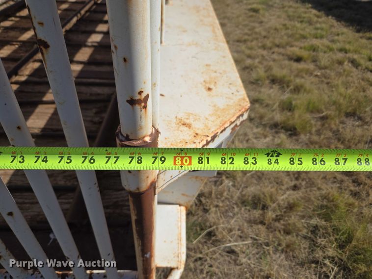 image for item EU4000 1990 W-W Trailer Manufacturers livestock trailer