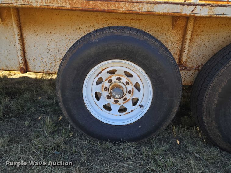 image for item EU4000 1990 W-W Trailer Manufacturers livestock trailer