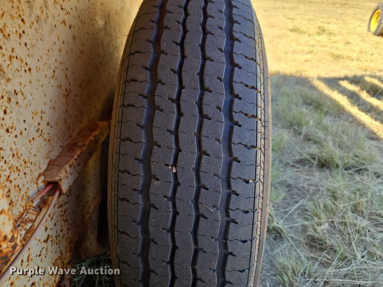 image for item EU4000 1990 W-W Trailer Manufacturers livestock trailer