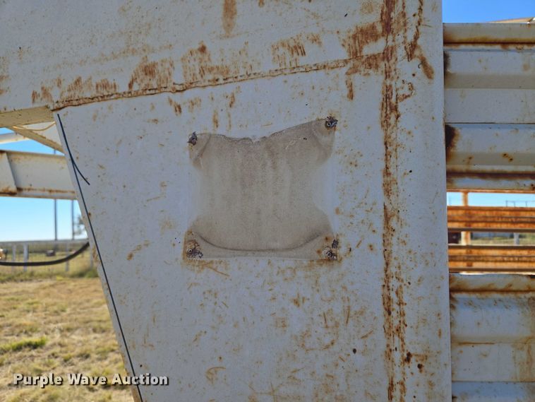 image for item EU4000 1990 W-W Trailer Manufacturers livestock trailer