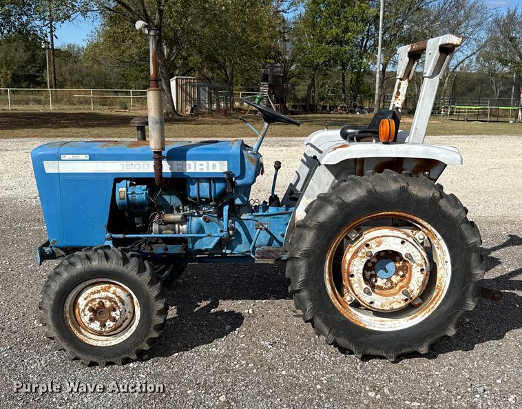 image for item EU5230 1979 Ford 1500 MFWD tractor