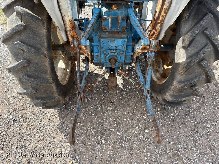 image for item EU5230 1979 Ford 1500 MFWD tractor