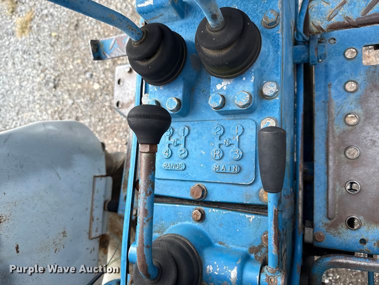 image for item EU5230 1979 Ford 1500 MFWD tractor