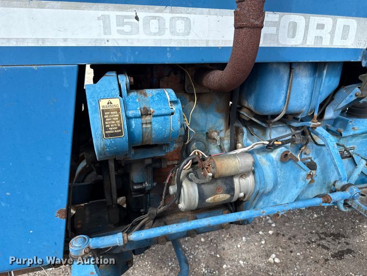 image for item EU5230 1979 Ford 1500 MFWD tractor