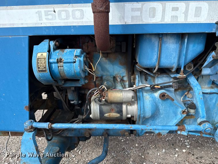 image for item EU5230 1979 Ford 1500 MFWD tractor