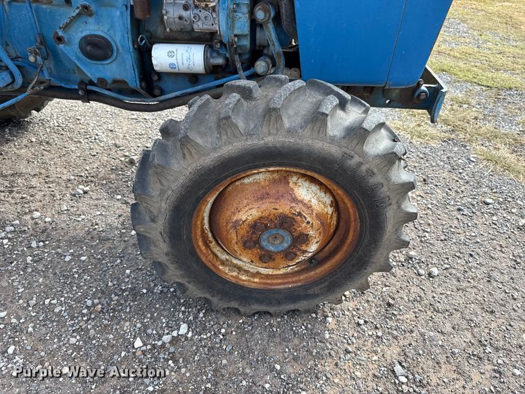 image for item EU5230 1979 Ford 1500 MFWD tractor