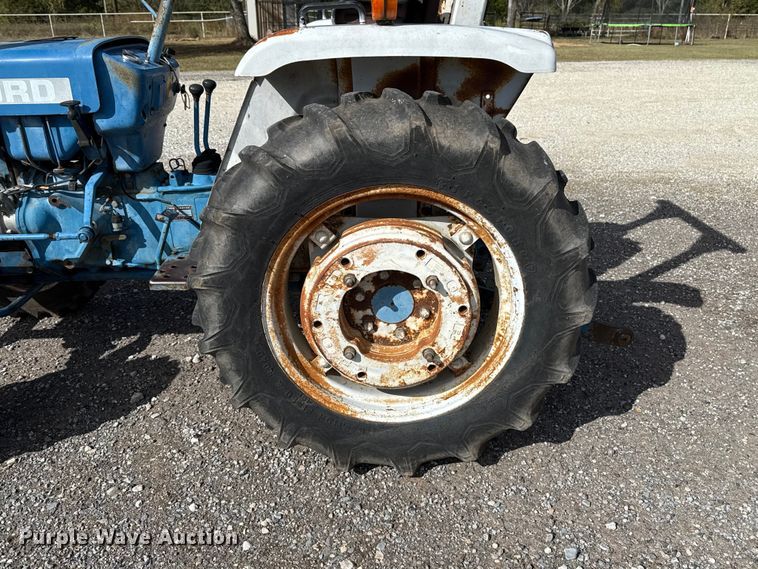 image for item EU5230 1979 Ford 1500 MFWD tractor