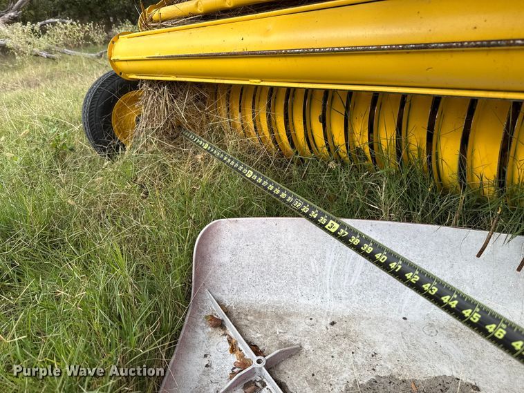 image for item EU5233 2022 New Holland 460RB round baler
