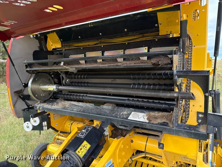 image for item EU5233 2022 New Holland 460RB round baler