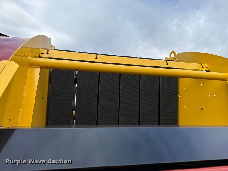 image for item EU5233 2022 New Holland 460RB round baler