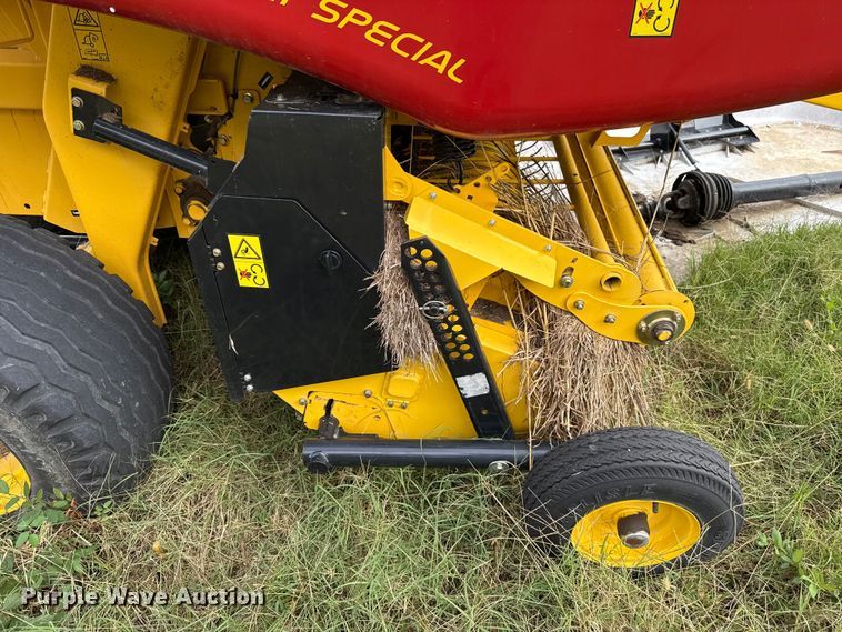 image for item EU5233 2022 New Holland 460RB round baler