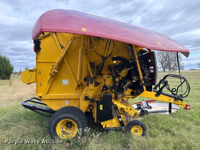 image for item EU5233 2022 New Holland 460RB round baler