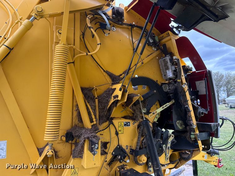 image for item EU5233 2022 New Holland 460RB round baler