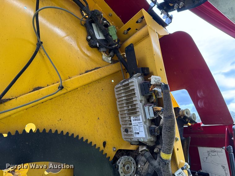 image for item EU5233 2022 New Holland 460RB round baler