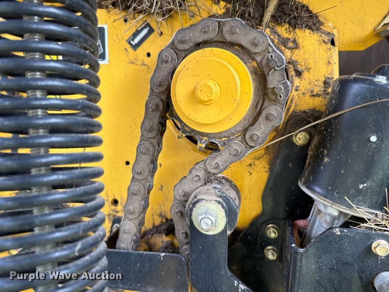 image for item EU5233 2022 New Holland 460RB round baler