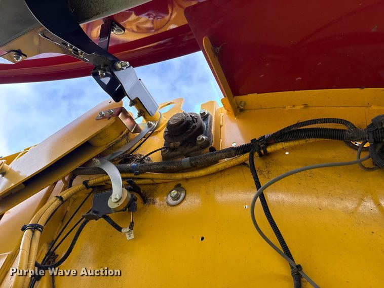 image for item EU5233 2022 New Holland 460RB round baler