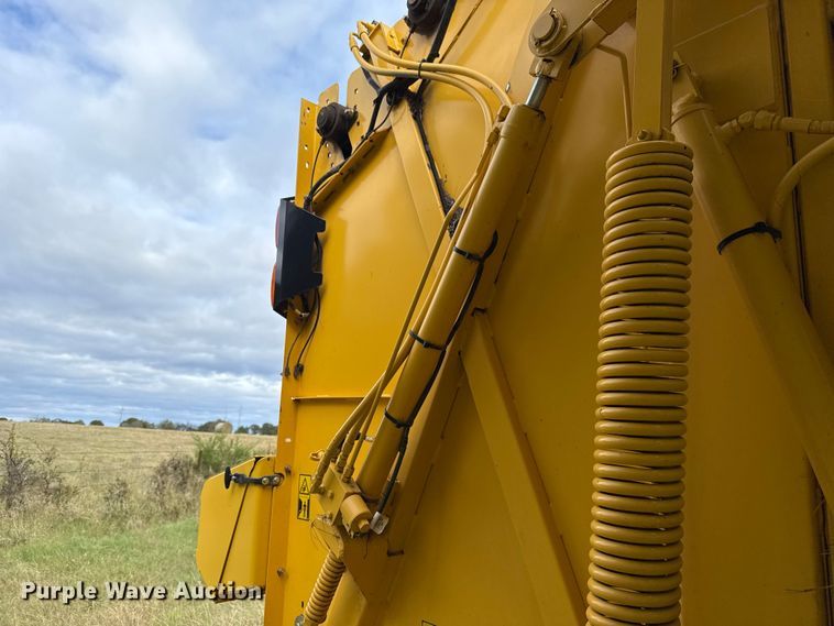 image for item EU5233 2022 New Holland 460RB round baler