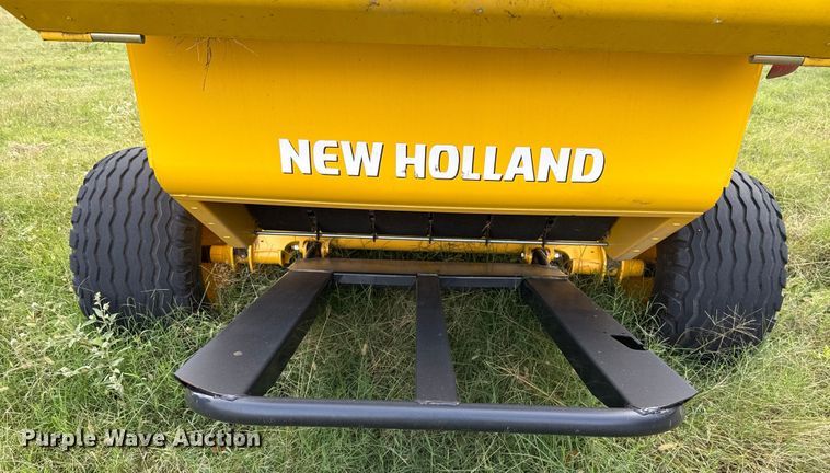 image for item EU5233 2022 New Holland 460RB round baler
