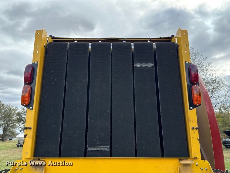 image for item EU5233 2022 New Holland 460RB round baler