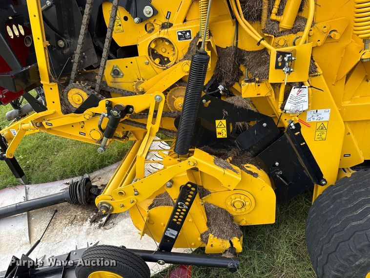 image for item EU5233 2022 New Holland 460RB round baler