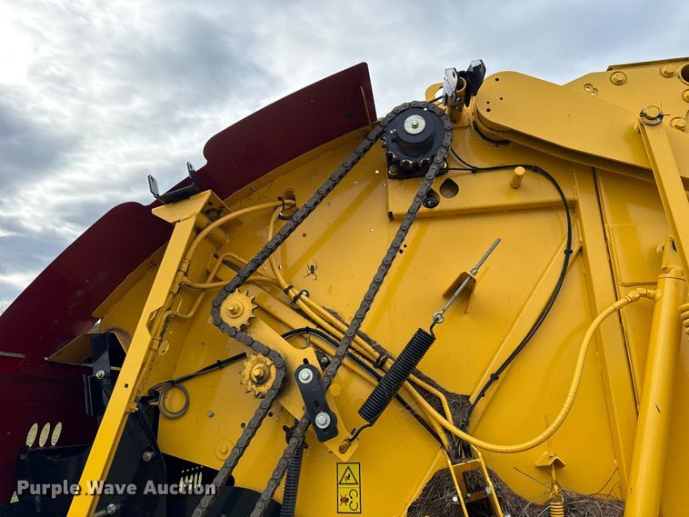 image for item EU5233 2022 New Holland 460RB round baler