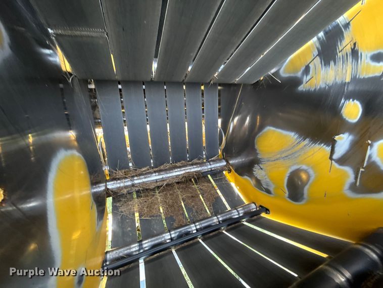 image for item EU5233 2022 New Holland 460RB round baler