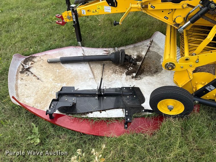 image for item EU5233 2022 New Holland 460RB round baler