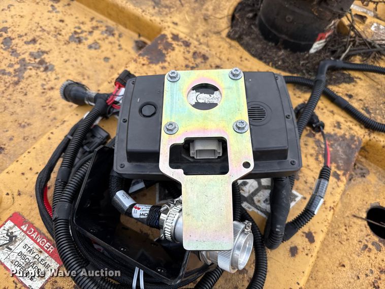 image for item EU5233 2022 New Holland 460RB round baler