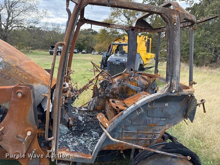 image for item EU5234 Kubota M6040DTC tractor