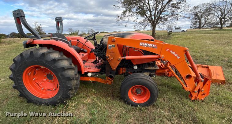 image for item EU5235 Kubota MX5100F tractor