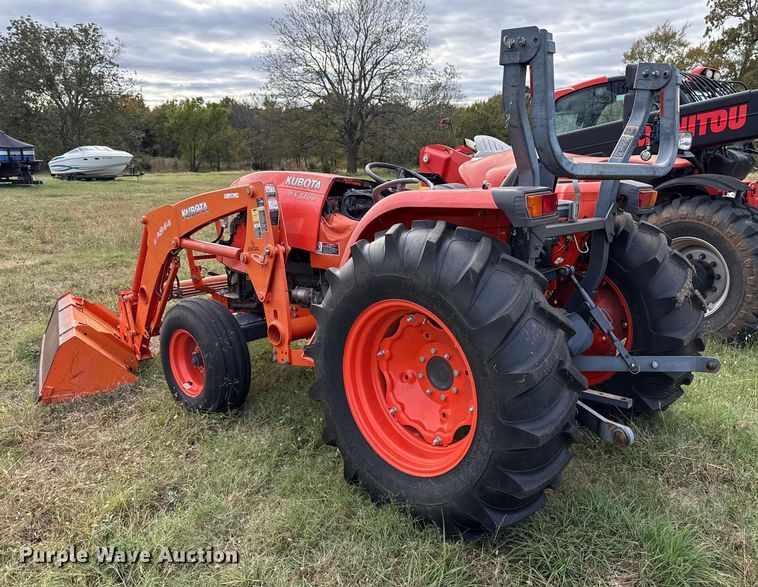image for item EU5235 Kubota MX5100F tractor