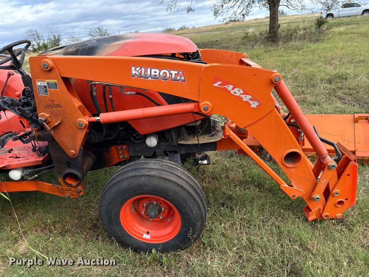 image for item EU5235 Kubota MX5100F tractor