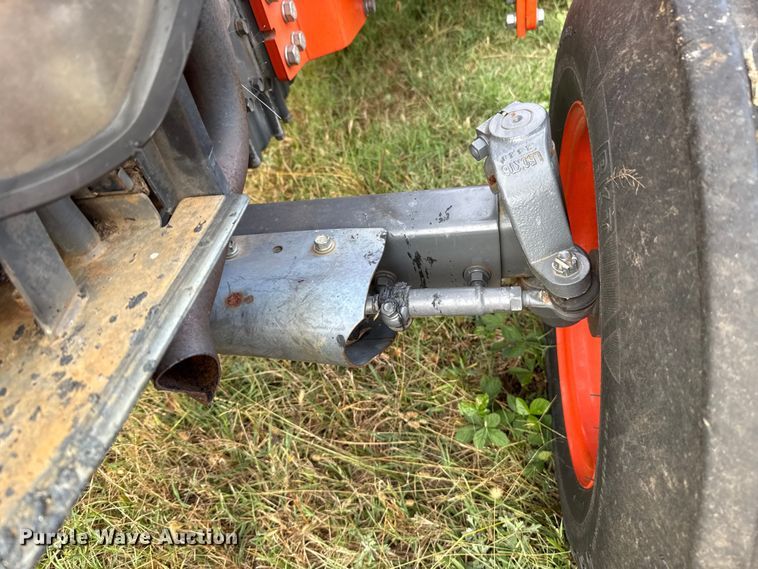 image for item EU5235 Kubota MX5100F tractor