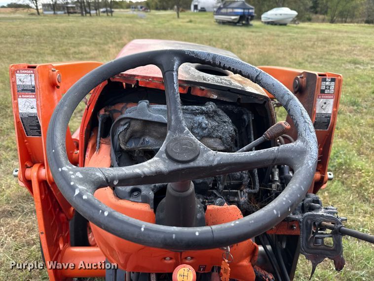 image for item EU5235 Kubota MX5100F tractor