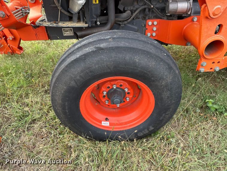 image for item EU5235 Kubota MX5100F tractor