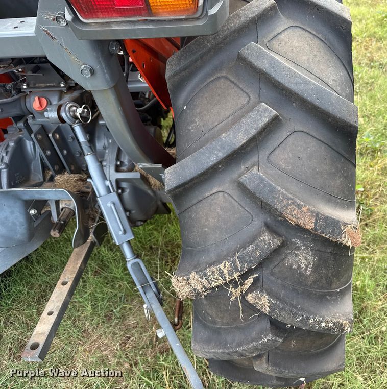 image for item EU5235 Kubota MX5100F tractor