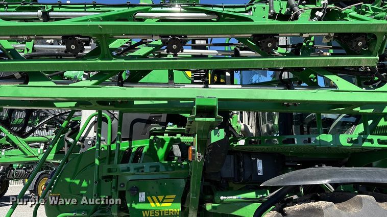 image for item EU5238 2025 John Deere 412R sprayer