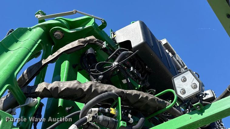 image for item EU5238 2025 John Deere 412R sprayer
