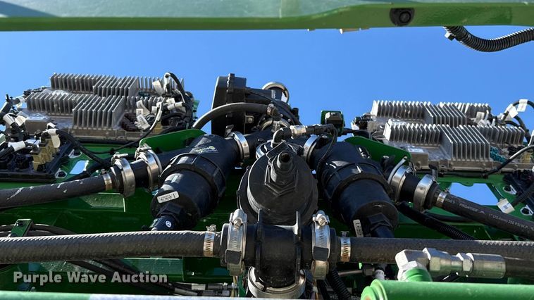 image for item EU5238 2025 John Deere 412R sprayer