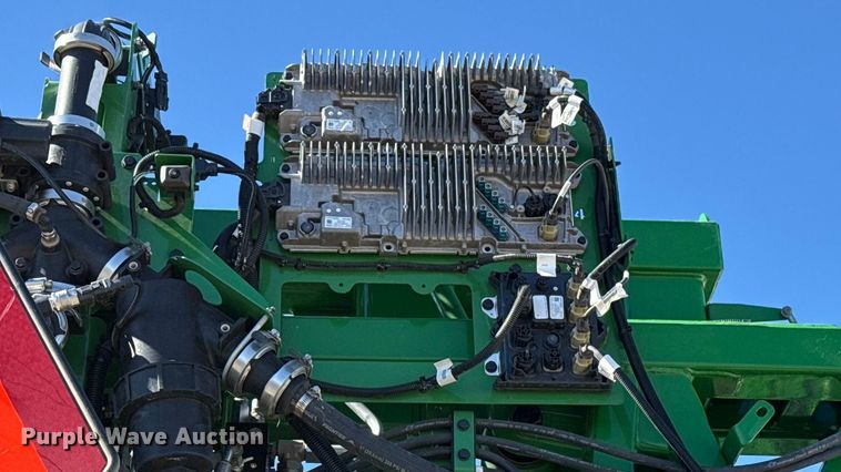 image for item EU5238 2025 John Deere 412R sprayer