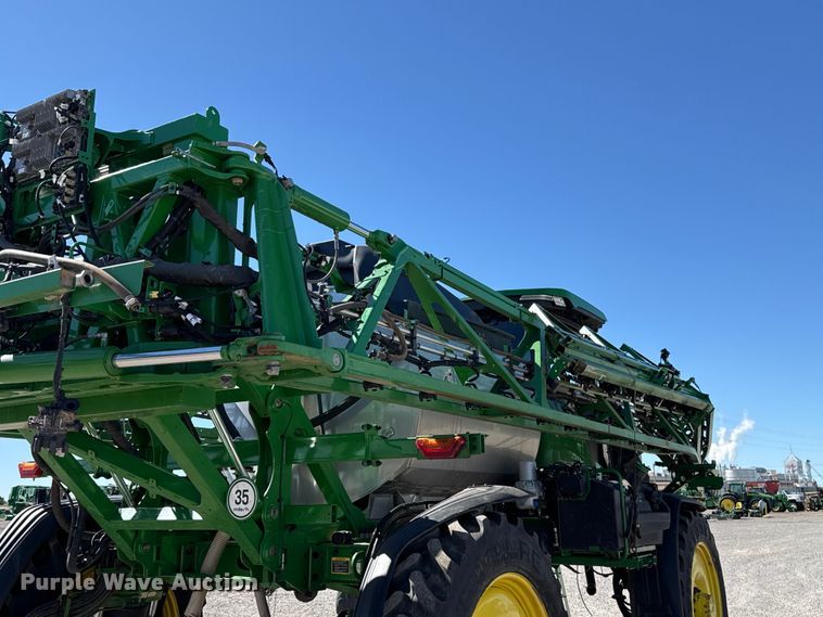 image for item EU5238 2025 John Deere 412R sprayer