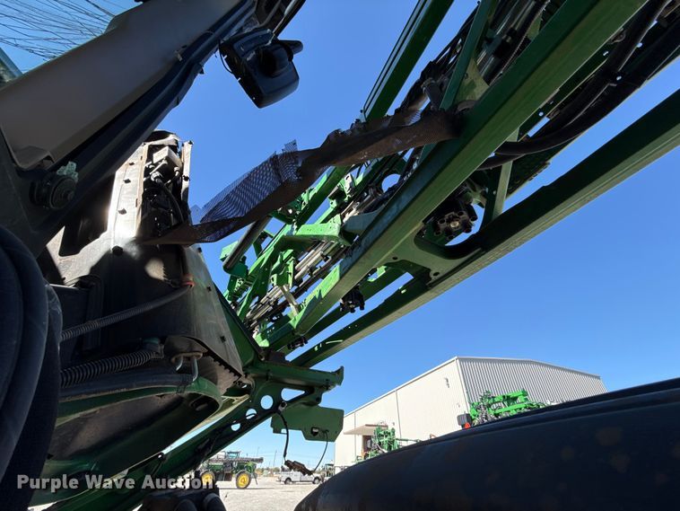 image for item EU5238 2025 John Deere 412R sprayer