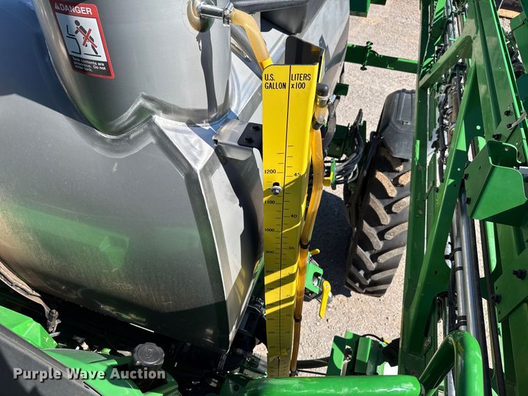 image for item EU5238 2025 John Deere 412R sprayer