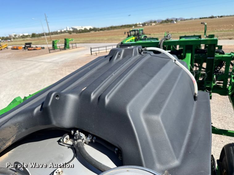 image for item EU5238 2025 John Deere 412R sprayer