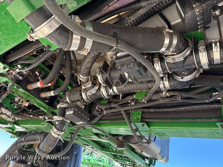 image for item EU5238 2025 John Deere 412R sprayer