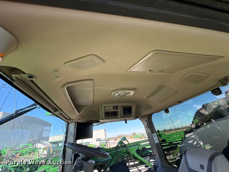 image for item EU5238 2025 John Deere 412R sprayer