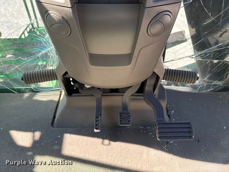 image for item EU5238 2025 John Deere 412R sprayer