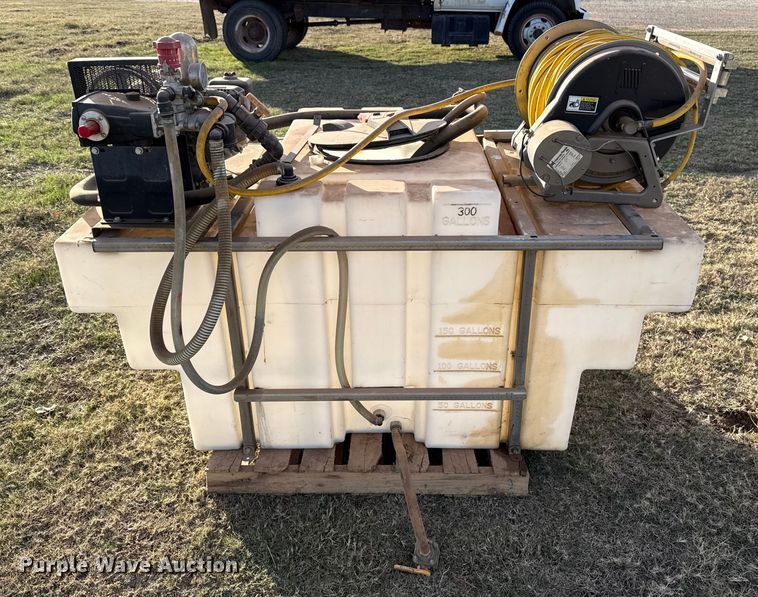 image for item EU5363 GNC turf sprayer